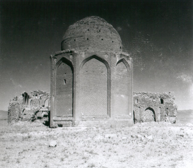 Chelebi Oghlu Tomb in Sultaniya