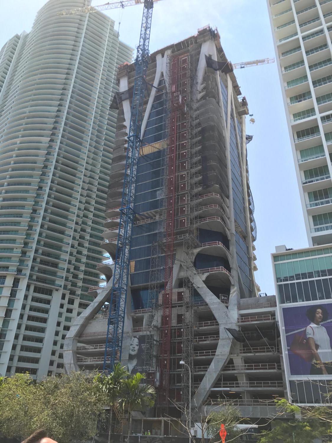هزار موزه in Miami