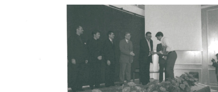 Bahram Shekourian receiving 3rd place award