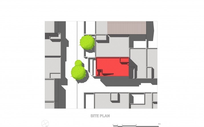 A house for a tree in Arak