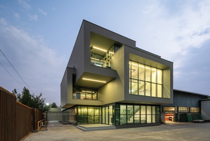 Alyazh Academy