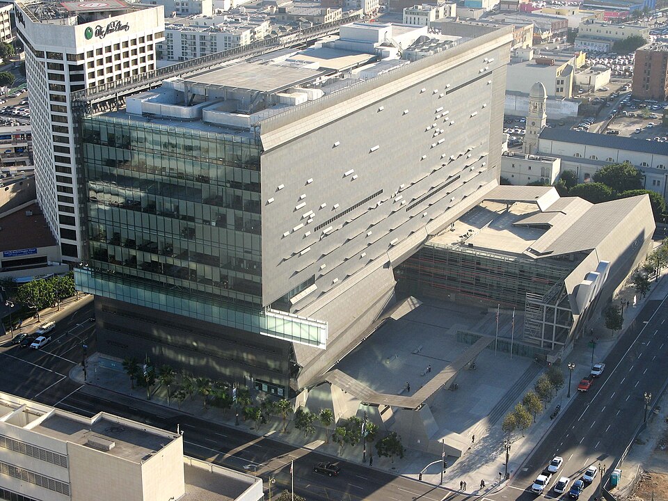 Caltrans District 7 Headquarters in Los Angeles