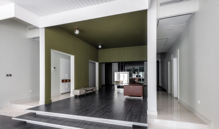 Fifth Week, A Renovation in Mashhad