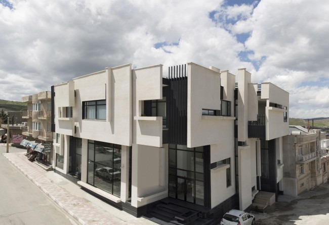 MAARZ Commercial and Residential Building in Sanandaj
