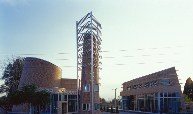Parizan Group Central Office & Exposition in Garmdareh