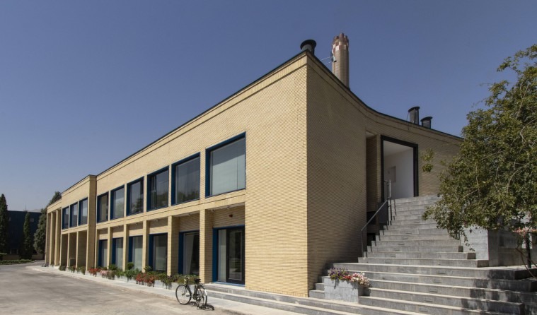 Reconstruction Office Building of Shahid Montazeri Power Plant in Isfahan
