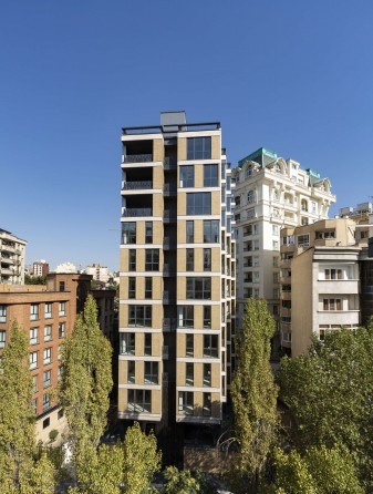 Rood-Khaneh Residential Building in Tehran