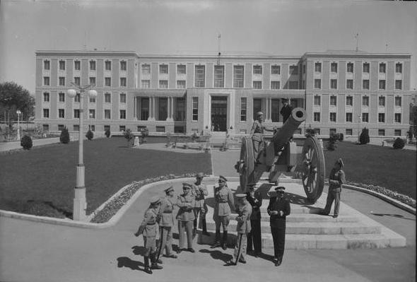 Tehran Officers Club in Tehran