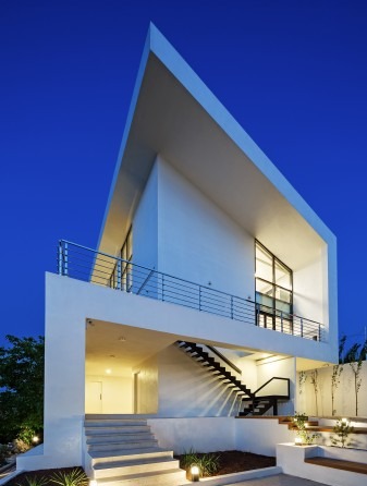 The R01 Villa in Taleghan