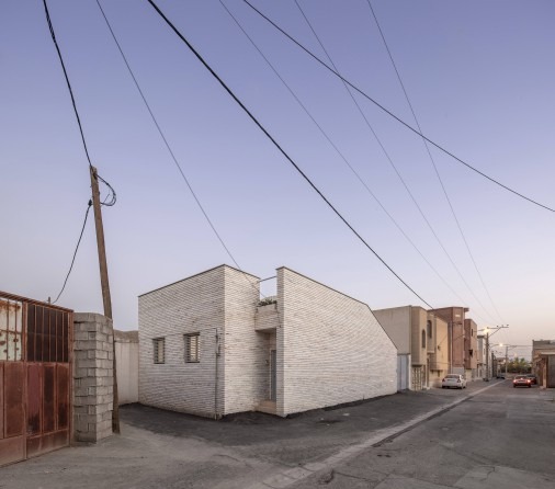 The Single-Vault House, Najafabad