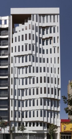 Valiahdi Office & Commercial Building in Karaj